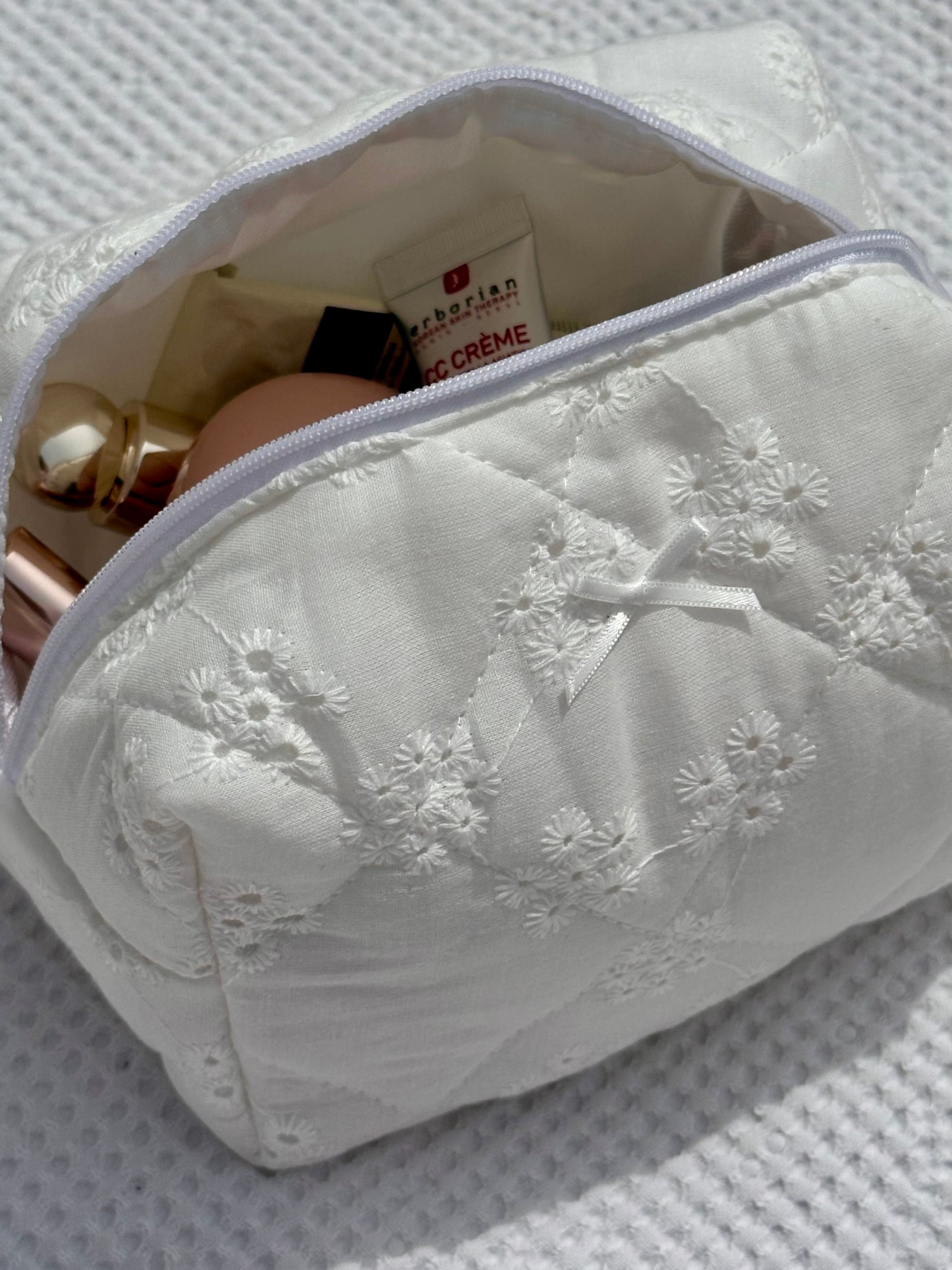 Beauty Case Ricamato